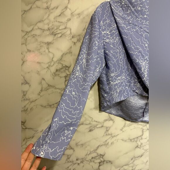 NEW ASTR the Label Purple White Abstract Draped Front Back Tie Cropped Top L - Picture 4 of 15